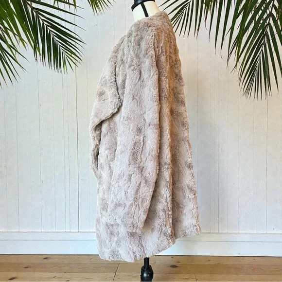 BB Dakota Tucker Wubby Draped Faux Fur Jacket Coat – Tan – Size M – NWT - Picture 7 of 16